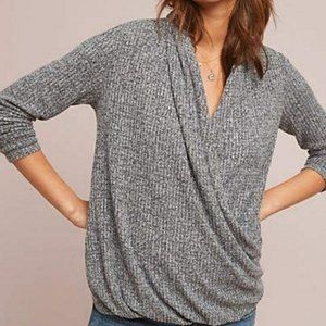 Anthropologie Akemi + Kin Woodruff Grey Top Sz M